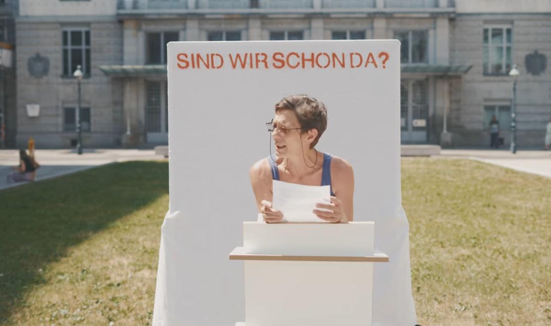 Performative Pressenkonferenz